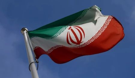 İran: ABD’ye ait F-16 savaş uçağını vurduk