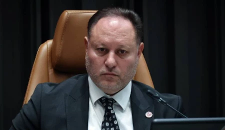 Öztürkler, Türkiye’den gelen F-16’ları selamladı: Cengiz Topel’in evlatları evinize hoş geldiniz