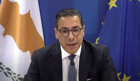 Konstantinos Kombos’tan seyahat direktiflerine uyulmasıyla ilgili çağrı