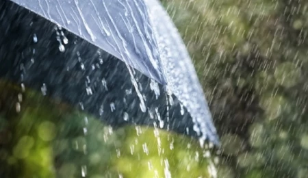 Hava yer yer hafif sağanak yağışlı olacak