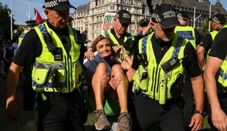 Londra’da “Palestine Action” eylemine 523 gözaltı
