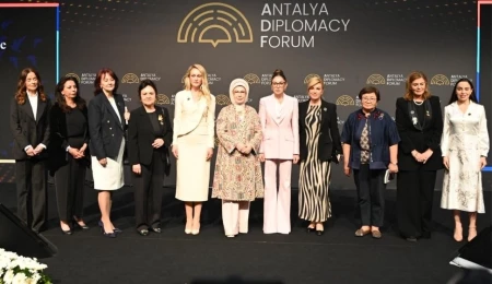 Zerrin Üstel, Filistin İçin Tek Yürek Platformu’nda: Eğitimin yeniden inşası, geleceği korumaktır!