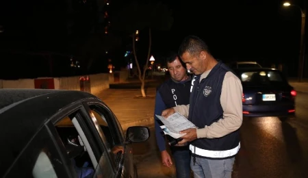Ülke genelindeki trafik denetimlerinde 332 sürücü rapor edildi