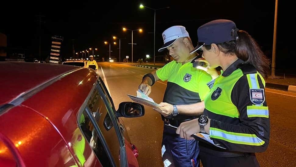Trafik denetimleri: 275 sürücü rapor edildi, 32 araç trafikten men edildi