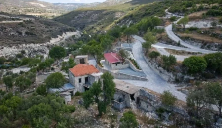 Trozena’daki İsrailli yatırımcının, gerekli resmi izinleri almadan inşaatlara başladığı öne sürüldü