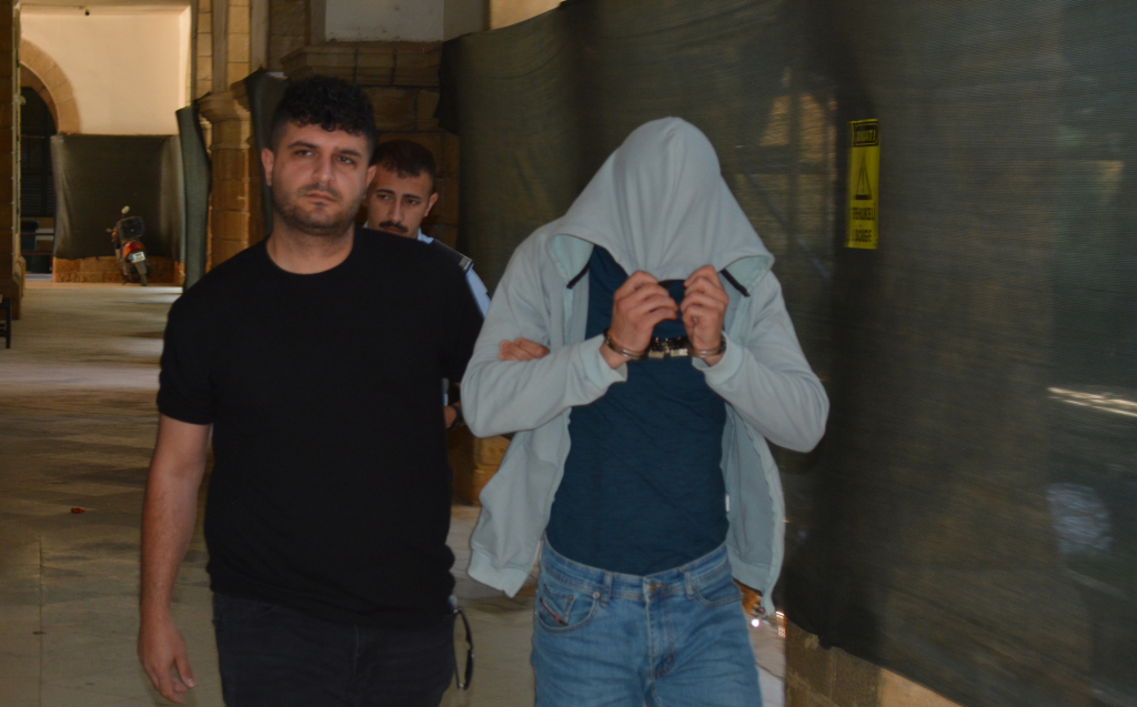 Uyuşturucu kullandığını itiraf etti