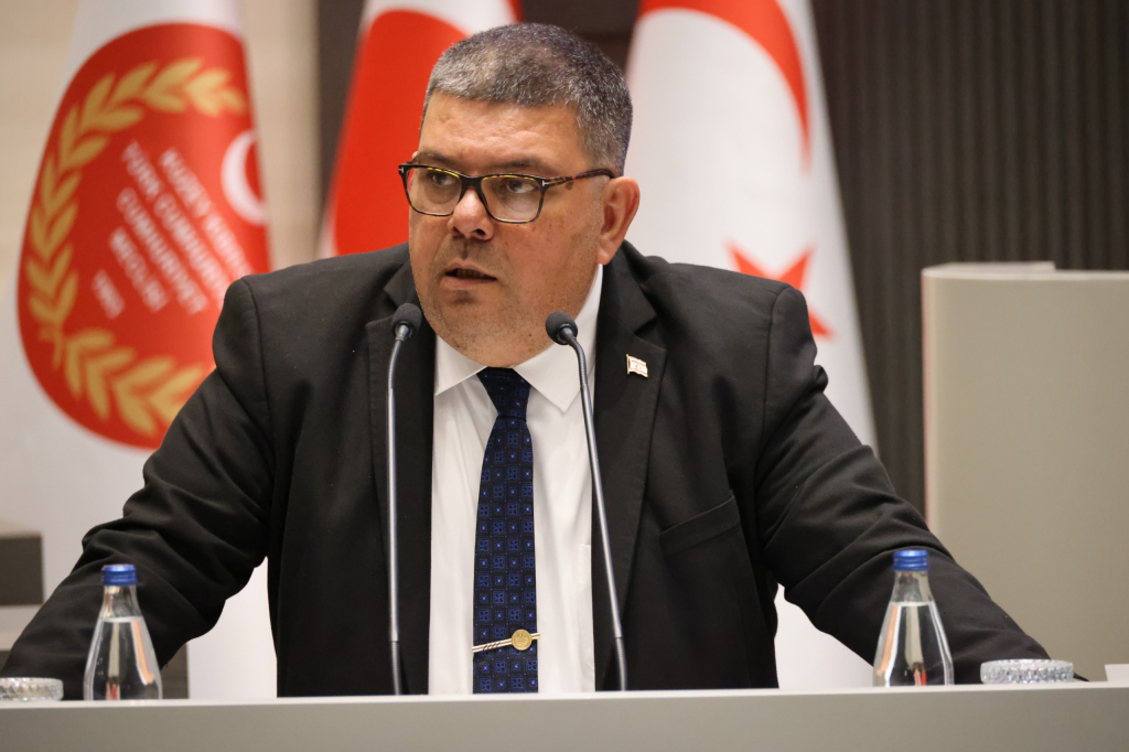 Özdemir Berova: “Borç yükünü yönetilebilir hale getirmek için plan uyguluyoruz”