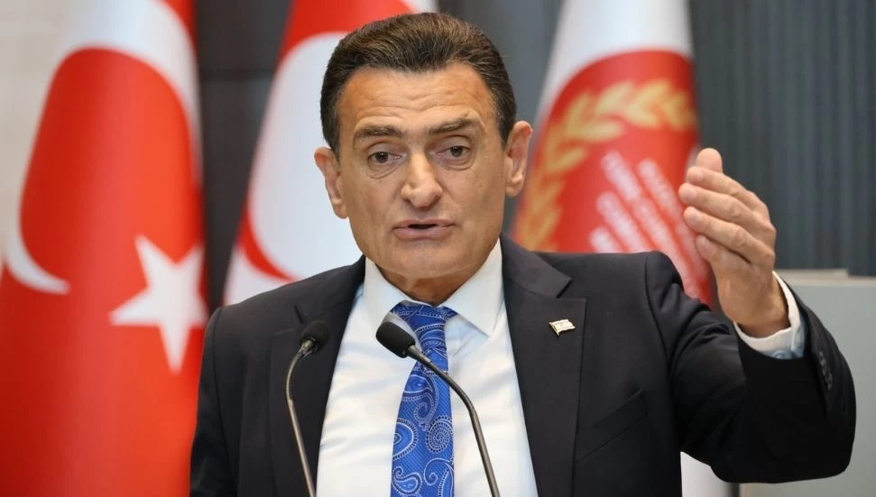 “İki yüzlü siyaset” tartışması
