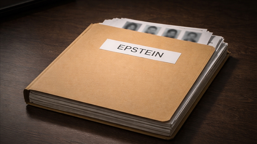 Epstein’in moda ve modellik sektörü üzerinden kadınlara ulaştığı ortaya çıktı