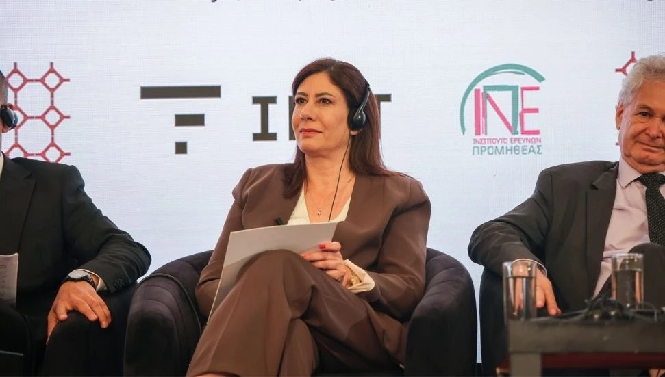 İncirli: Gençler, belirsiz değil güven ve refah içinde bir geleceği hak ediyor