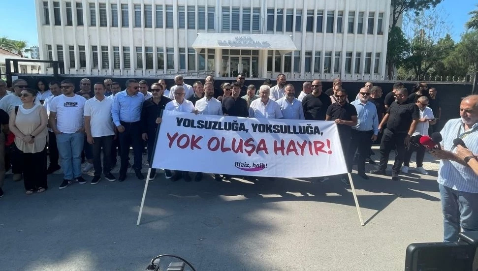 Sendikalar Başbakanlık önünde eylem yaptı