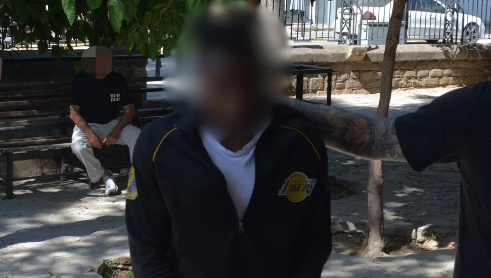 12 gram uyuşturucu ve satışından elde edilen 15 bin TL bulundurmakla itham edilen zanlı 3 gün tutuklu