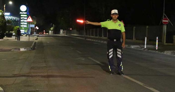 Trafik denetimlerinde 465 sürücü ceza aldı, 45 araç trafikten men edildi