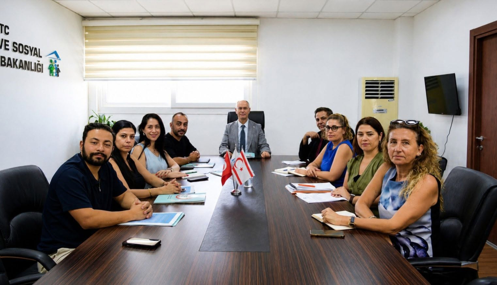 Hasipoğlu: Eczacılar Birliği’yle yeni bir sayfa açıyoruz