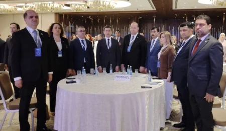 Dinçyürek, Bakü’de vurguladı: Son 50 yılda olmayan sağlık yatırımlarını yapıyoruz
