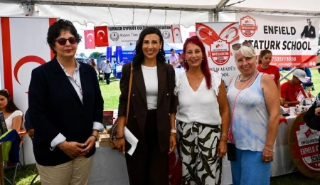 Özdenefe, Londra’daki Kıbrıs Türk Festivali’ne katıldı: Diaspora kimliğin dünyada yaşatılmasının teminatı