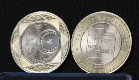 NATO Zirvesi anısına özel 5 lira basıldı