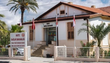 Sağlık Bakanlığı: Cezaevinde menenjit vakası iddiası gerçeği yansıtmıyor