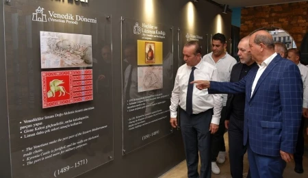 Girne Antik Limanı’ndaki eski Gümrük Binası sergi alanı olarak açıldı