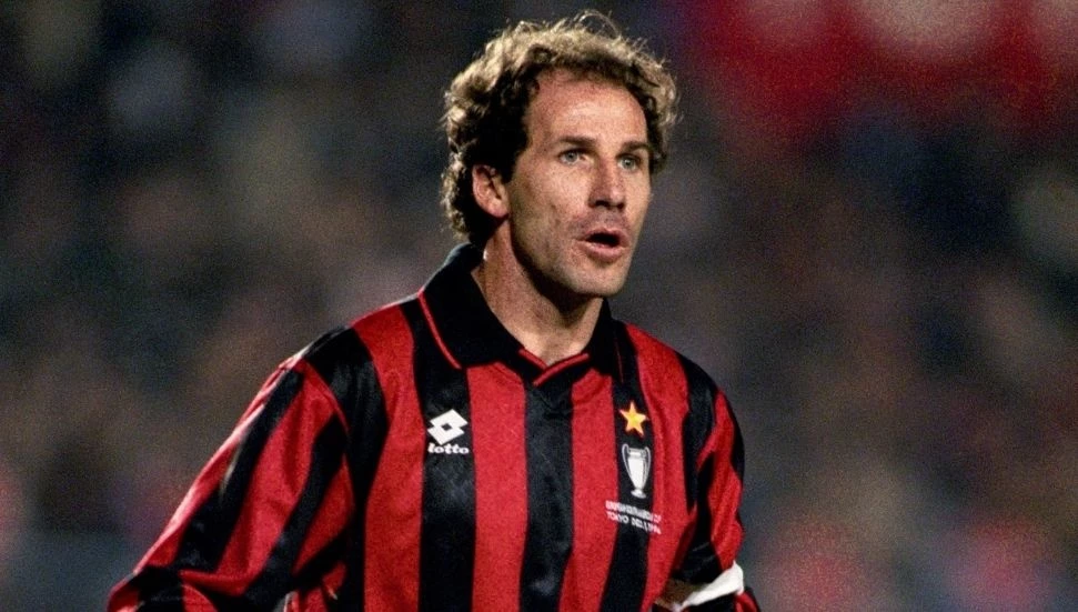İtalyan futbolunun efsanesi Franco Baresi hayatını kaybetti