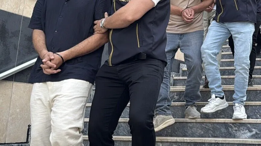 Haksız Türk vatandaşlığı kazandırdığı tespit edilen suç örgütüne operasyon