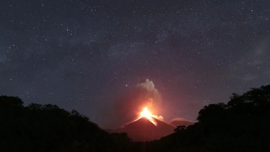 Guatemala’da Fuego Yanardağı patladı: ‘Tehlike’ alarmı verildi