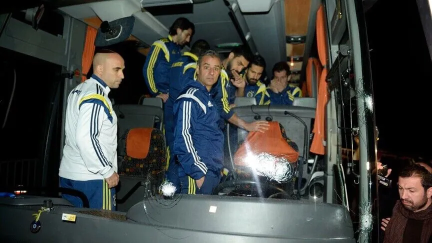 Fenerbahçe otobüsüne silahlı saldırı: Beş kişiye gözaltı kararı