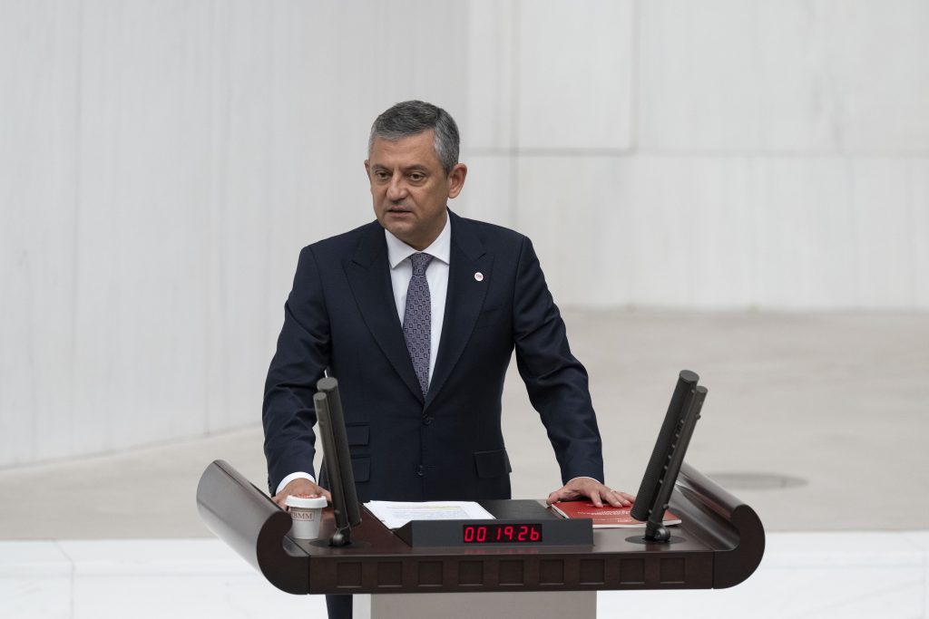 Özgür Özel ve Veli Ağbaba’nın dokunulmazlık dosyaları TBMM’de