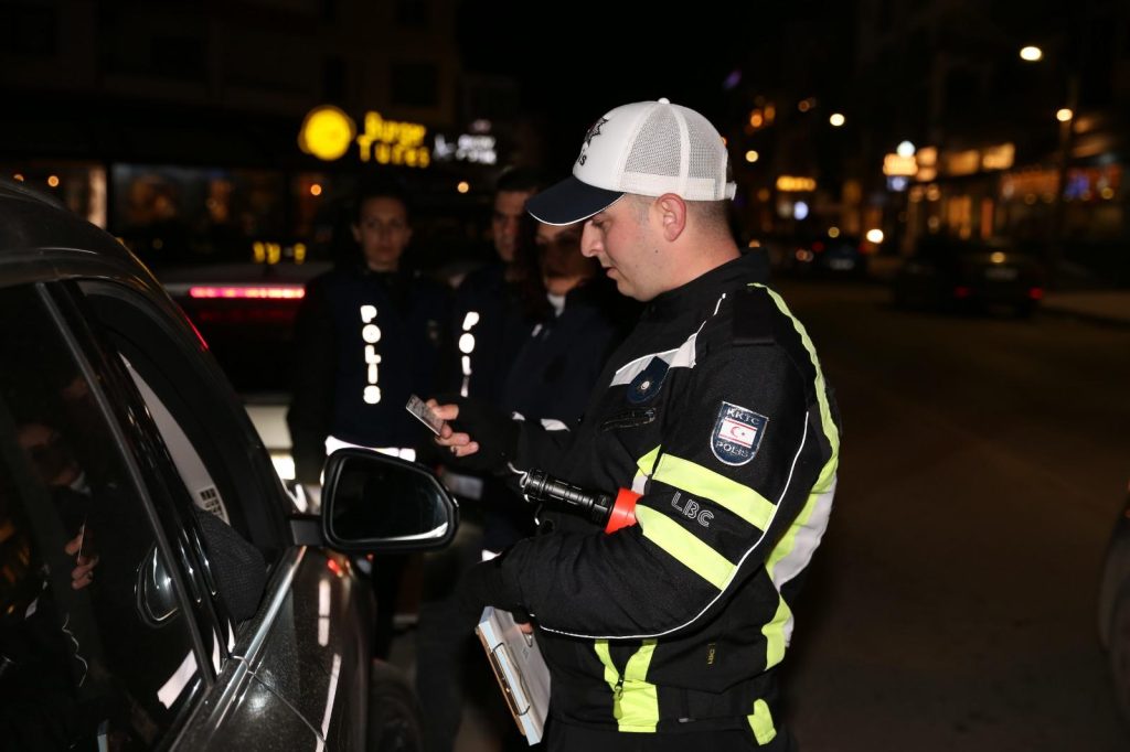Lefkoşa ve İskele’de eş zamanlı denetim: Bin 326 sürücüye rapor, 82 araca trafikten men