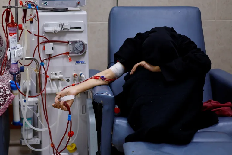 Gazze’de İsrail’in kısıtlamaları nedeniyle sağlık hizmetleri durma riskiyle karşı karşıya