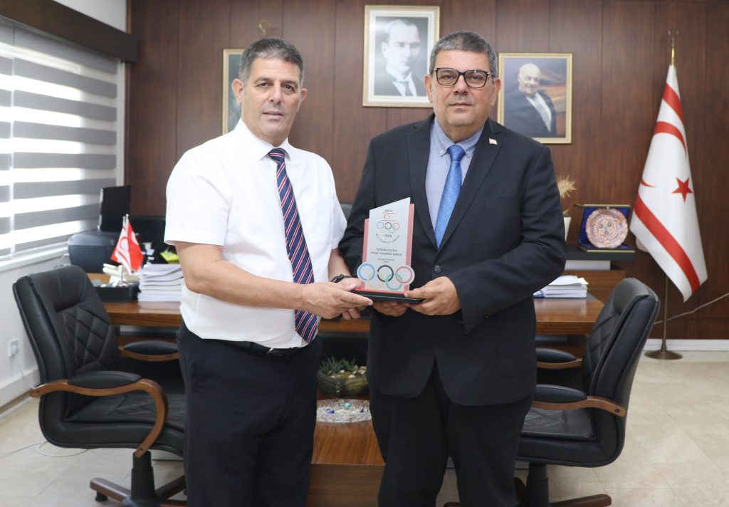 Maliye Bakanı Berova, Milli Olimpiyat Komitesi’ni kabul etti