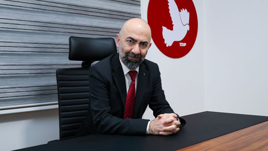 Baykallı: “Diplomatik alanı Kıbrıs Rum tarafına teslim edenler toplumdan özür dilemeli”