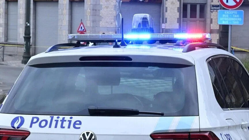 Brüksel’de polis merkezine silahlı saldırı düzenlendi