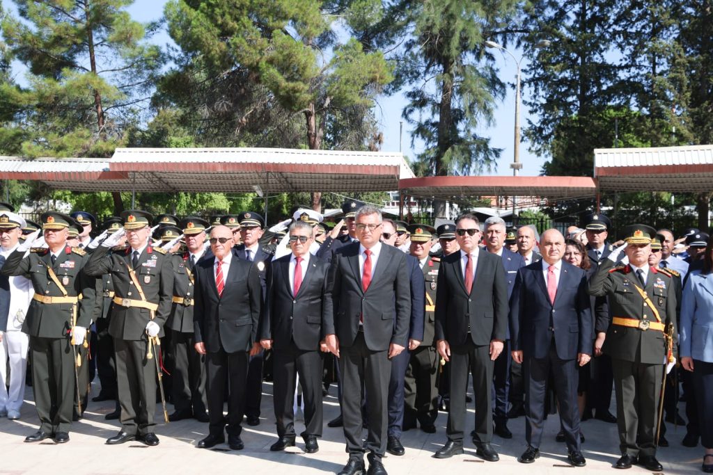 30 Ağustos Zafer Bayramı dolayısıyla Atatürk Anıtı’nda tören düzenlendi