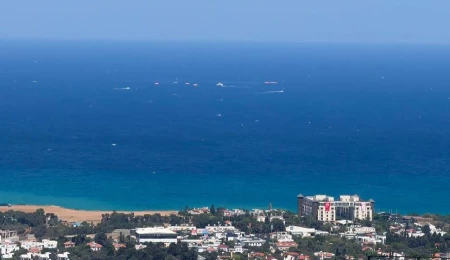 Son dakika: Girne açıklarında yolcu gemisi su alıyor