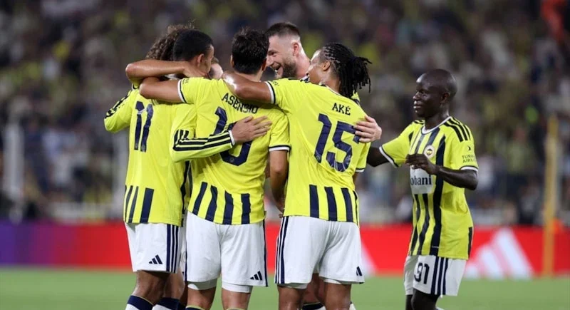 Fenerbahçe, Şampiyonlar Ligi’nde play-off biletini aldı: UEFA ödülü belli oldu!