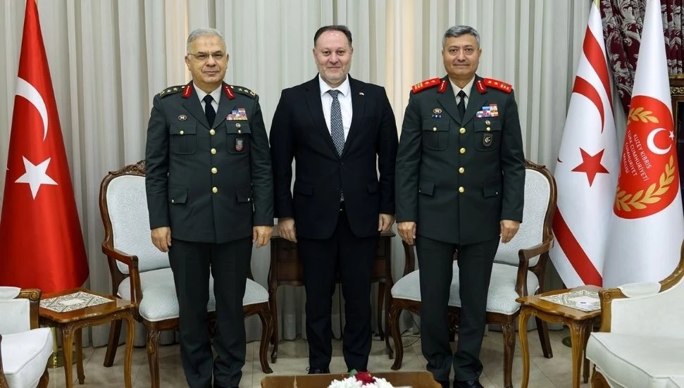 Öztürkler Korgeneral İnaltekin ile Tümgeneral Bilir’e görevinde başarılar diledi