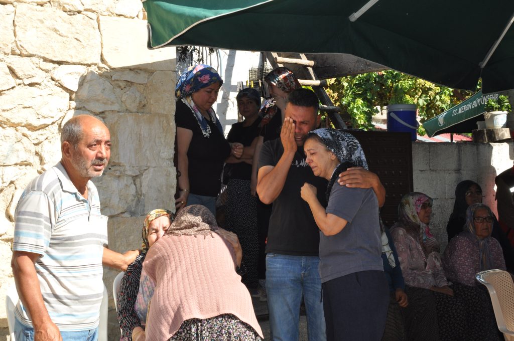Girne’de gemi kazasında yaşamını yitiren Özdemir’in cenazesi Mersin’de defnedildi
