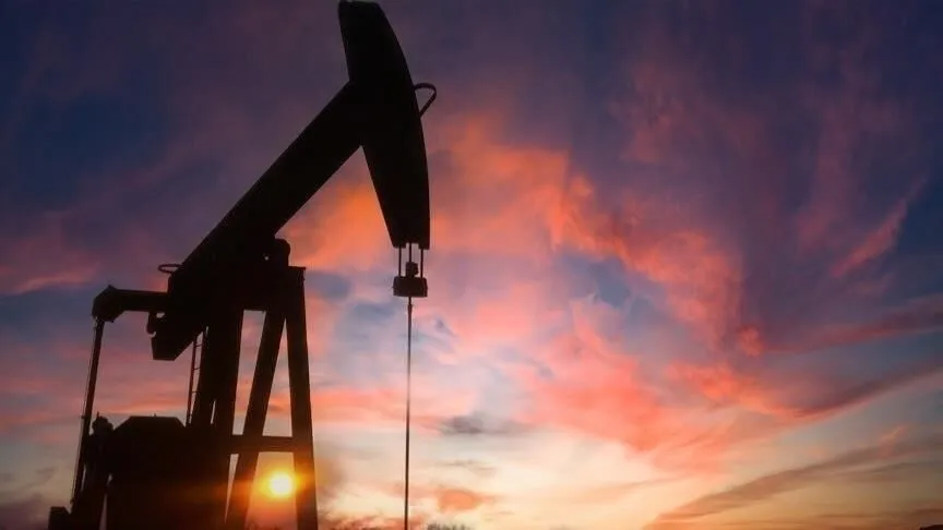 Brent petrol 105 dolardan işlem görüyor