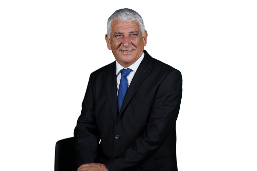 Özçınar’dan öğrenci ve öğretmenlere başarı dileği