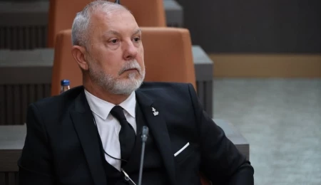 Serhat Akpınar: Hâla rol kapmaya çalışan bir bakan var, hükümetten çekilmeliyiz!