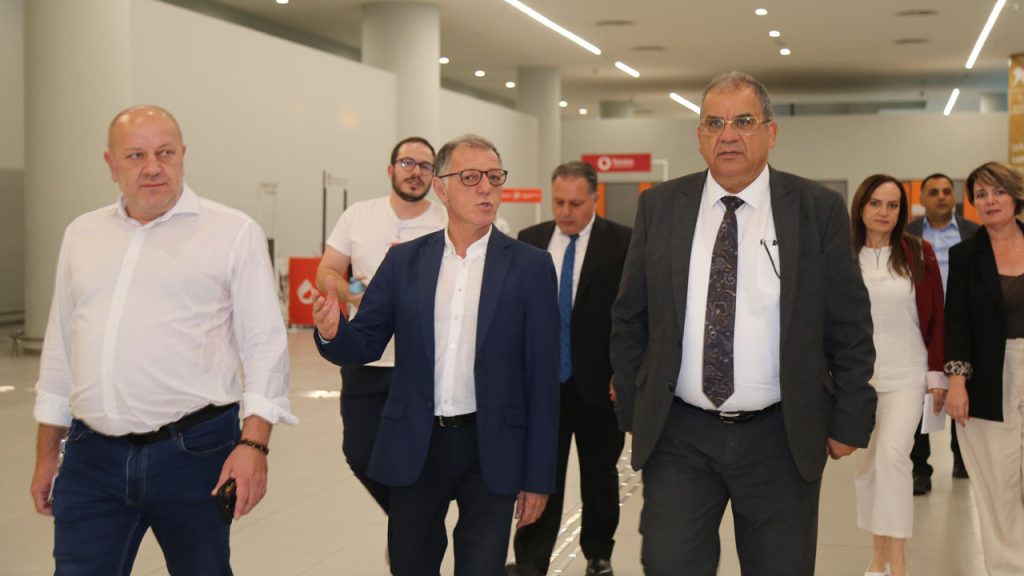 Sucuoğlu, Ercan Havalimanı’nda incelemelerde bulundu