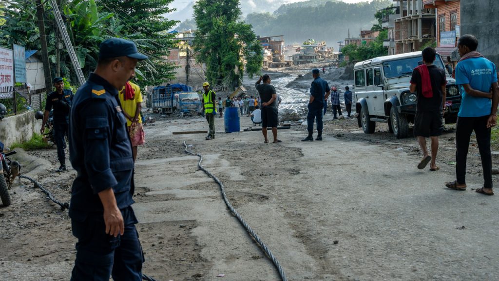 Nepal’deki sel felaketi: Ölenlerin sayısı bini, kayıp sayısı üç bini aştı