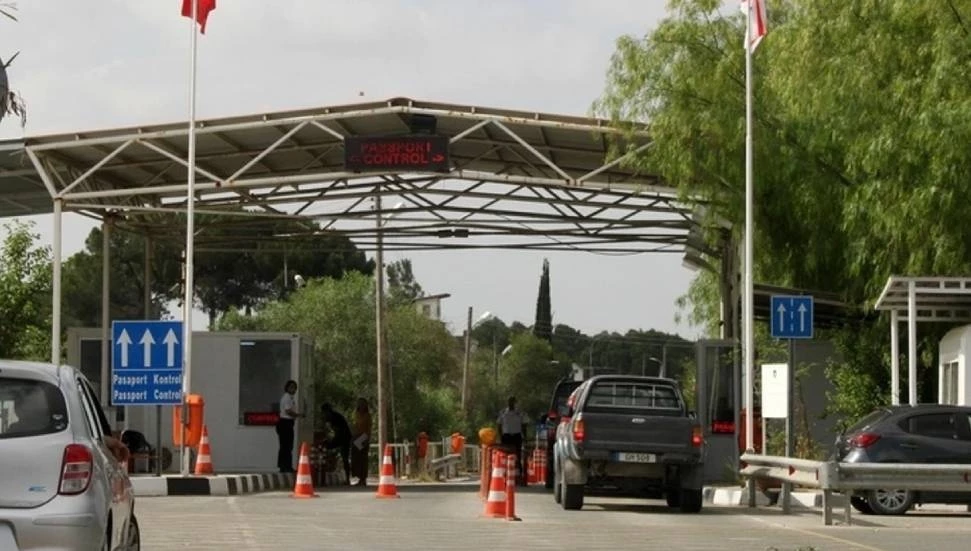 Rum yönetiminden kara kapılarında Kıbrıslı Türklere yönelik “Photo Radar List” uygulaması başlatılıyor