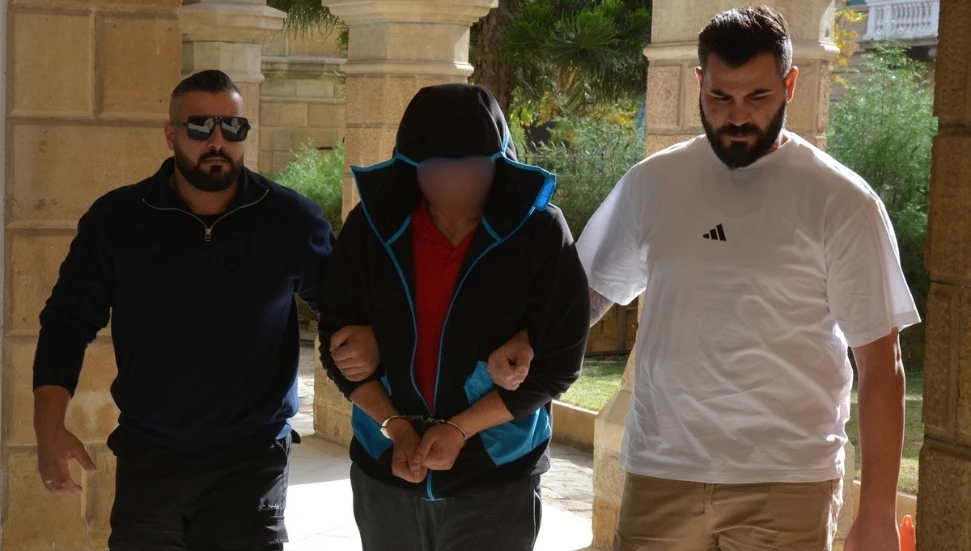 Lefkoşa’da Evden 170 Gram Uyuşturucu ve 2 Tabanca Çıktı