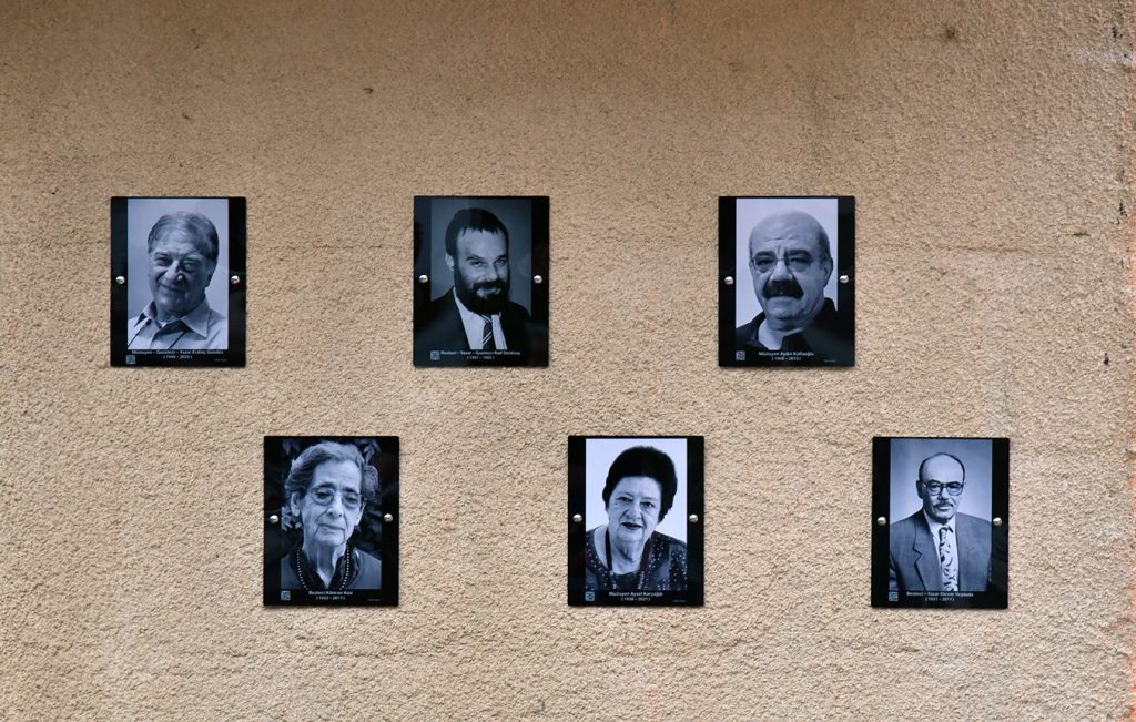 “Sanatın Ölümsüz Yüzleri” ile, “Sapma” sergilerinin açılışları LESAM’da yapıldı