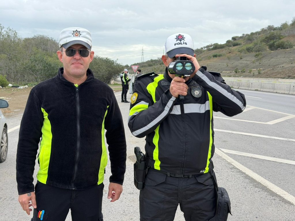 Trafik denetimlerinde 363 sürücü rapor edildi, bir sürücü tutuklandı