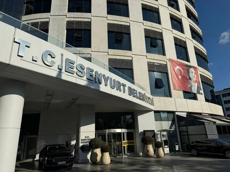 Esenyurt Belediyesine yönelik yürütülen yolsuzluk soruşturmasında 17 şüpheli gözaltına alındı