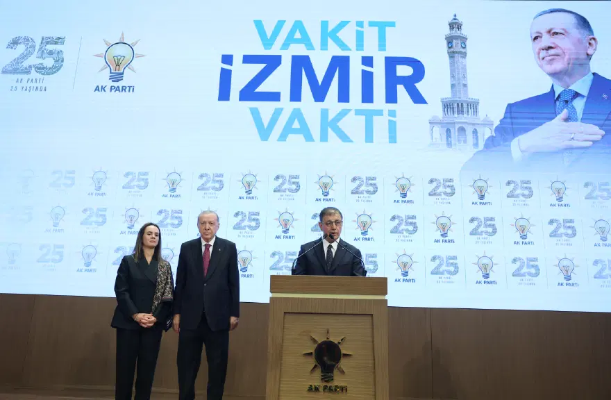 İzmir Büyükşehir Belediye Başkanı Cemil Tugay AK Parti’ye geçti… İzmir ilk kez AK Parti’de