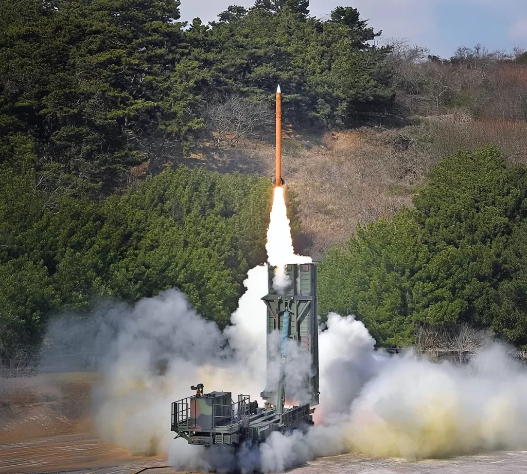 Güney Kore, ilk yerli hipersonik füze sistemini test etti